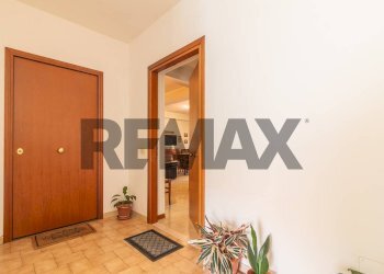 Hall / corridoio - Four-room apartment via del carmine
 
8, Acquapendente - photo 5