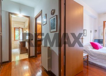 Hall / corridoio - Four-room apartment via del carmine
 
8, Acquapendente - photo 34