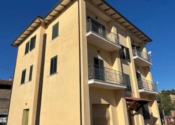 Foto 4 - Quadrilocale strada dei canali
 
4, Collazzone - foto 4