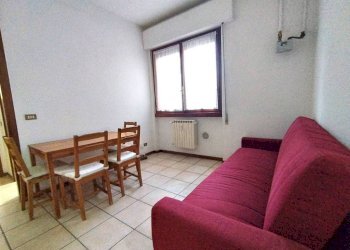 Camera da letto - Two-room apartment via Luigi Capuana, 50, Rho - photo 9