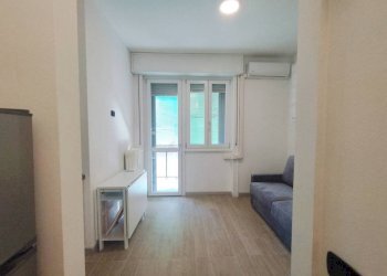 Salone - One-room apartment via Matteo Civitali, 25, Milano - photo 4