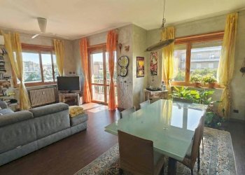 Salone - Apartment corso Svizzera, 83, Torino (neighborhood Campidoglio) - photo 1