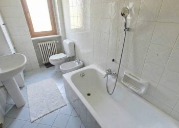 Bagno - Apartment corso Svizzera, 83, Torino (neighborhood Campidoglio) - photo 8