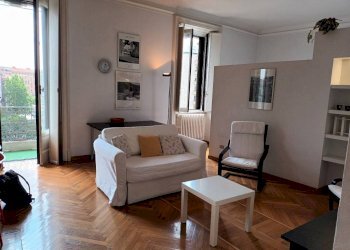Salone - Bilocale piazza Caiazzo, 1, Milano (zona Centrale) - foto 1