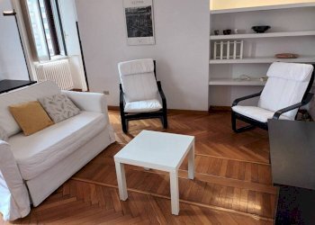 Salone - Bilocale piazza Caiazzo, 1, Milano (zona Centrale) - foto 3