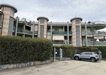 Facciata - Appartamento via Guido Gozzano, 2, Chieri - foto 3