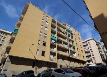 Facciata - Appartamento via Voltri, Genova (zona Voltri) - foto 1