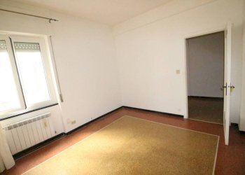 Camera da letto - Appartamento via Voltri, Genova (zona Voltri) - foto 4