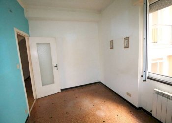 Camera da letto - Appartamento via Voltri, Genova (zona Voltri) - foto 11