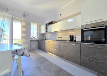 Cucina - Quadrilocale Alba - foto 8