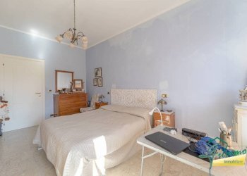 Camera da letto - Quadrilocale piazza Arturo Graf, Torino (zona San Salvario) - foto 29