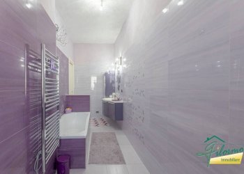 Bagno - Quadrilocale piazza Arturo Graf, Torino (zona San Salvario) - foto 34