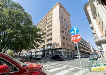 Zona - Quadrilocale piazza Arturo Graf, Torino (zona San Salvario) - foto 42