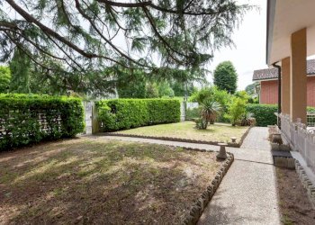 Giardino - Villa strada Bardassano, 24, Castiglione Torinese - foto 3