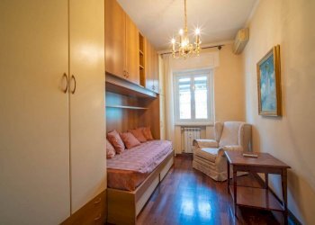 Camera da letto - Appartamento via Angelo Orsini, Genova (zona Albaro) - foto 12