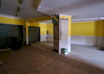 Interno non residenziale - Negozio via di Casal Morena, 68, Roma - foto 12