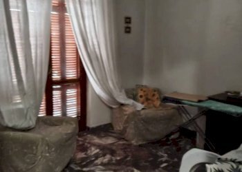 Salone - Casa indipendente via Gioacchino Rossini, 8, Bari (zona Carbonara di Bari) - foto 4
