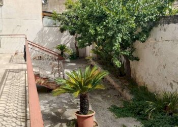 Giardino - Casa indipendente via Gioacchino Rossini, 8, Bari (zona Carbonara di Bari) - foto 21