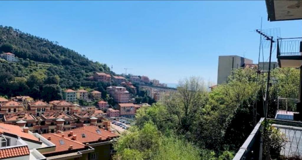 Vista - Appartamento via Giovanni Delfino, Varazze - foto 1
