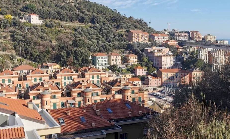 Vista - Appartamento via Giovanni Delfino, Varazze - foto 3