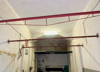 Interno non residenziale - Magazzino via Piave, Varazze - foto 2