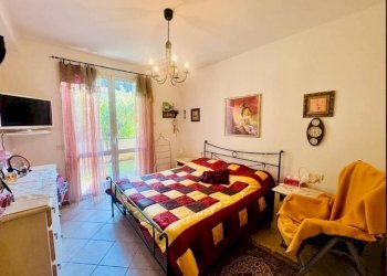 Camera da letto - Appartamento via Monte Grappa, Varazze - foto 17