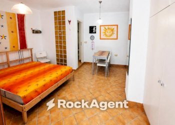 Camera da letto - Loft via Amedeo Barletta, 3, San Nicola Arcella - photo 7