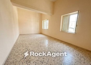 Camera da letto - Appartamento via Sorrentino, Porto Empedocle - foto 24