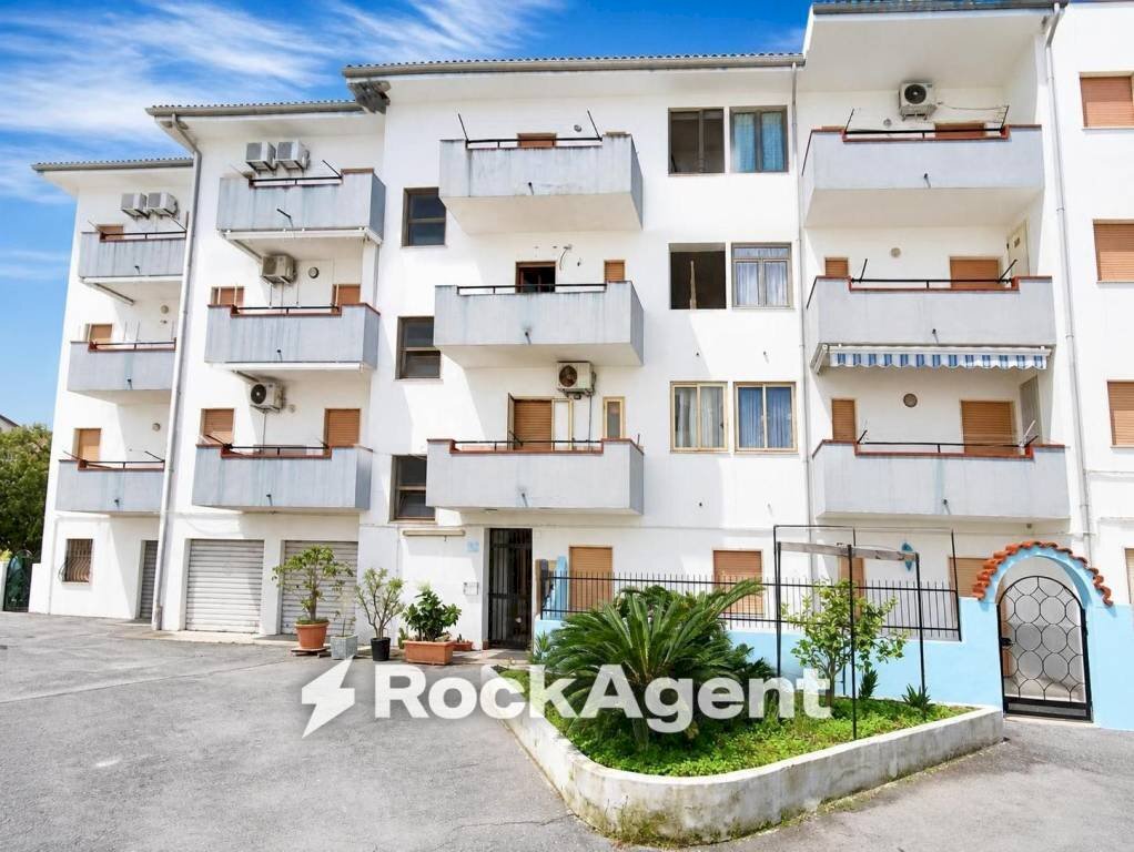 Facciata - Four-room apartment via Gaetano Oliva, Scalea - photo 2
