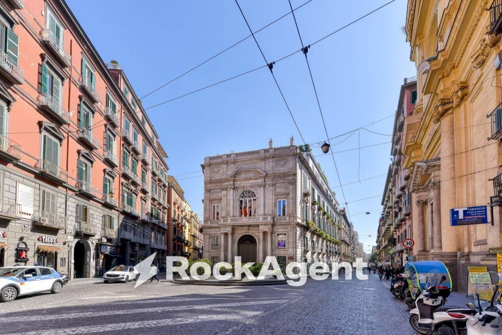 Zona - Negozio via Sant'Anna dei Lombardi, 57, Napoli - foto 3
