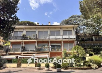 Facciata - Appartamento via della Camilluccia, 589, Roma - foto 9