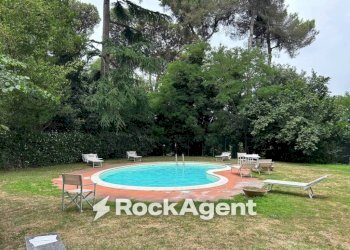 Piscina - Appartamento via della Camilluccia, 589, Roma - foto 12