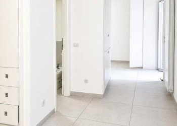Corridoio - One-room apartment via del Parco Margherita, 49, Napoli (neighborhood Chiaia) - photo 7