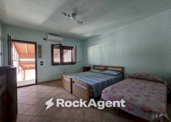 Camera da letto - Casa indipendente via IV Novembre, 18, Morciano di Leuca - foto 15