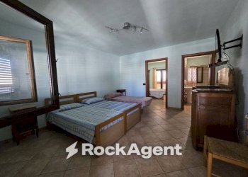 Camera da letto - Casa indipendente via IV Novembre, 18, Morciano di Leuca - foto 18
