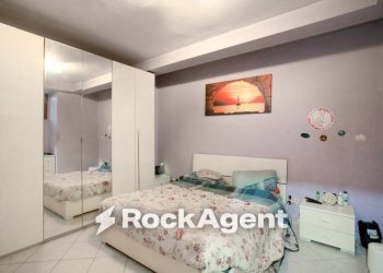 Camera da letto - Appartamento via Sperandio Tullio, 19, Guidonia Montecelio - foto 8