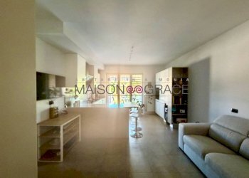 Salone - Two-room apartment via Giuseppe Garibaldi, 67, Grinzane Cavour - photo 2