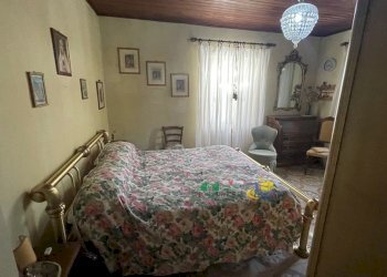 IMG_E3528.JPG - Villa Strada Provinciale Carobbio, Tizzano Val Parma - foto 16