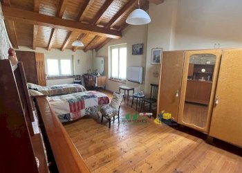 IMG_E3544.JPG - Villa Strada Provinciale Carobbio, Tizzano Val Parma - foto 24