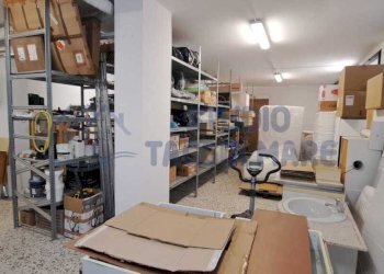 PHOTO-2026-08-31-17-44-41 - Warehouse Via Nuvolone, Taggia - photo 3