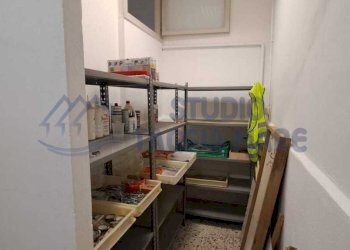 PHOTO-2026-08-31-17-44-37 3 - Warehouse Via Nuvolone, Taggia - photo 8