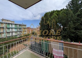 PG238-trilocale-ceriale-balcone-camera-letto.jpg - Appartamento Via Cappelletta II 51, Ceriale - foto 11