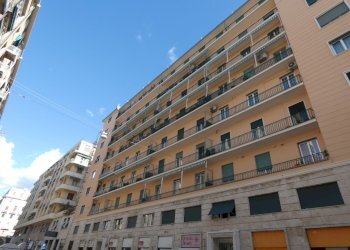 palazzo - Appartamento Via Magnaghi, Genova (zona Foce) - foto 2
