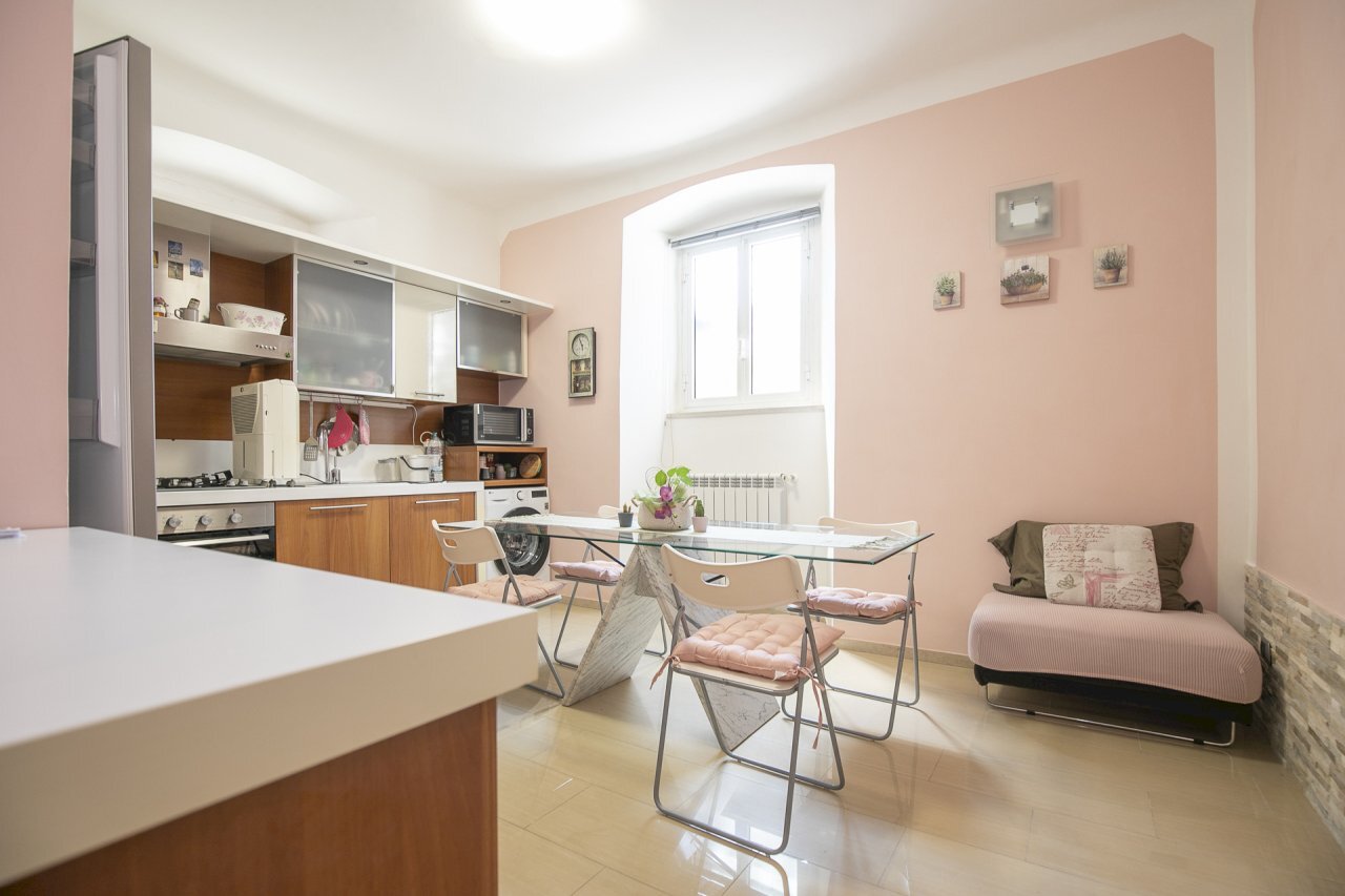 cucina - Appartamento Piazza Manin, Genova (zona Castelletto) - foto 3