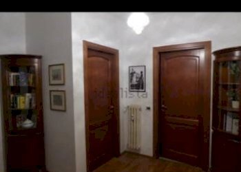 Interno palazzo - Terreno non edificabile via Vigevano, 2, Roma - foto 5