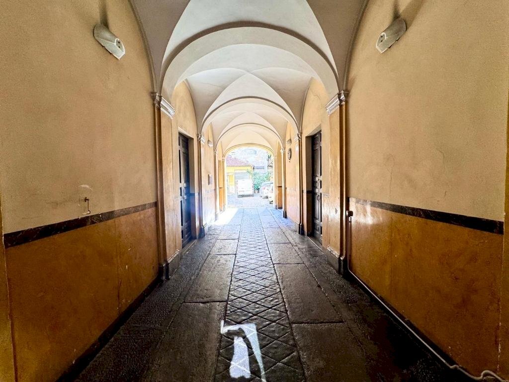 One-room apartment Via Sant'Anselmo, Torino (neighborhood San Salvario) - photo 3