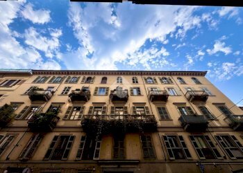 One-room apartment Via Sant'Anselmo, Torino (neighborhood San Salvario) - photo 2
