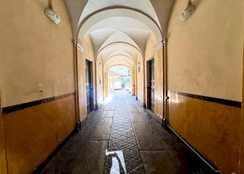 One-room apartment Via Sant'Anselmo, Torino (neighborhood San Salvario) - photo 3