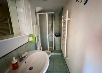 One-room apartment Via Sant'Anselmo, Torino (neighborhood San Salvario) - photo 13