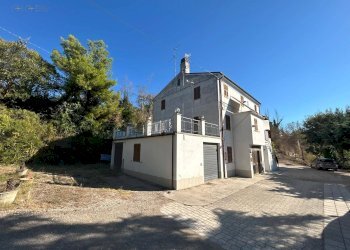Foto 1 - Rustico Contrada San Giovanni
 
67, Montefiore dell'Aso - foto 1